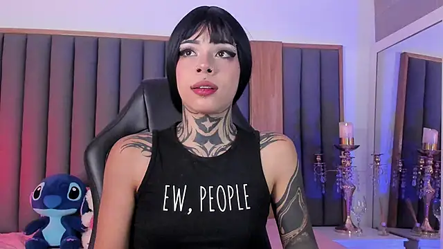 misstomie  online show from 11, 11, 2025