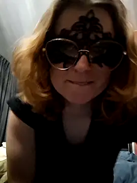 Snapshot of littlelesleytje chatting on 2, 3, 2026 littlelesleytje online show from 2, 3, 2026