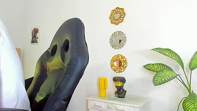  Tarekk  online show from 24, 9, 2025