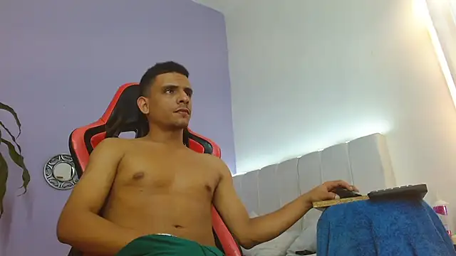  Tarekk  online show from 11, 11, 2025