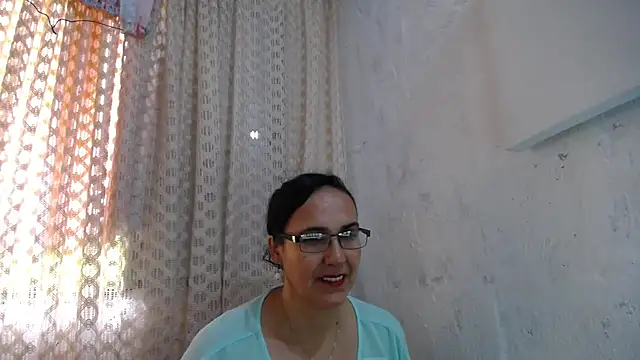 Snapshot of gabbyparker_ chatting on 3, 11, 2025 gabbyparker online show from 3, 11, 2025