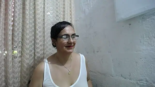 Snapshot of gabbyparker_ chatting on 20, 11, 2025 gabbyparker online show from 20, 11, 2025