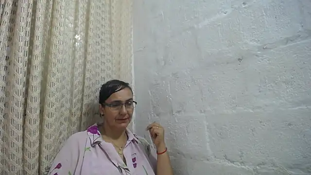 gabbyparker  online show from 25, 4, 2026