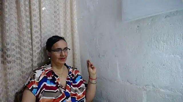 Snapshot of gabbyparker_ chatting on 16, 10, 2025 gabbyparker online show from 16, 10, 2025