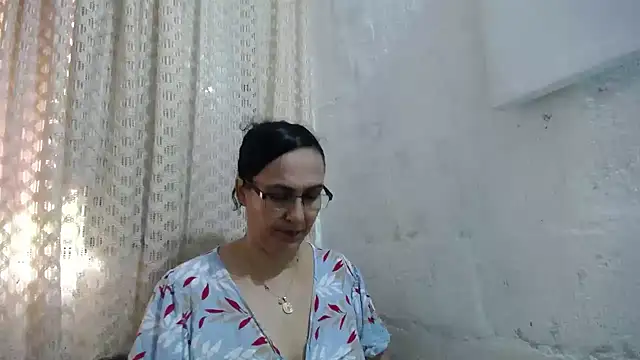 Snapshot of gabbyparker_ chatting on 10, 11, 2025 gabbyparker online show from 10, 11, 2025