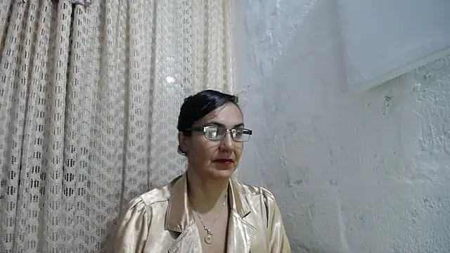 Snapshot of gabbyparker_ chatting on 4, 11, 2025 gabbyparker online show from 4, 11, 2025