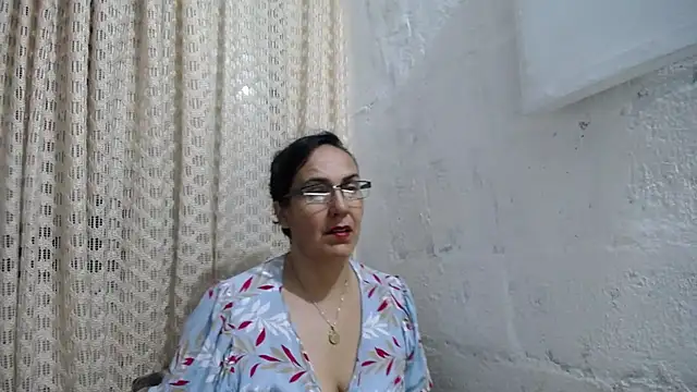 Snapshot of gabbyparker_ chatting on 5, 11, 2025 gabbyparker online show from 5, 11, 2025