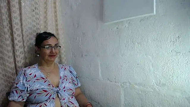 Snapshot of gabbyparker_ chatting on 20, 10, 2025 gabbyparker online show from 20, 10, 2025