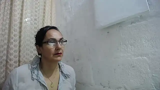Snapshot of gabbyparker_ chatting on 28, 11, 2025 gabbyparker online show from 28, 11, 2025