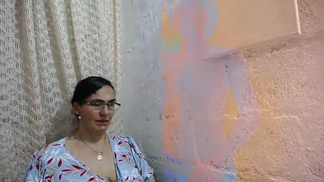 Snapshot of gabbyparker_ chatting on 4, 10, 2025 gabbyparker online show from 4, 10, 2025