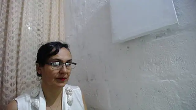 Snapshot of gabbyparker_ chatting on 29, 11, 2025 gabbyparker online show from 29, 11, 2025