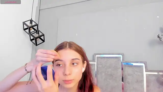 Snapshot of Cloedurant chatting on 13, 7, 2026 Cloedurant online show from 13, 7, 2026
