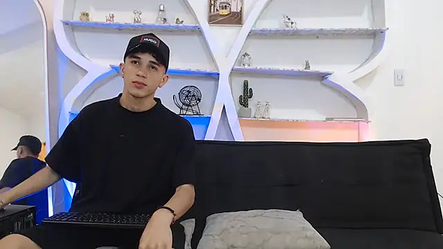 THREE GUYS HOT online show from 13, 11, 2025