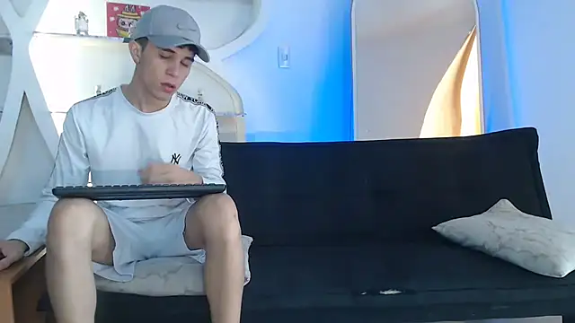 THREE GUYS HOT online show from 6, 10, 2025