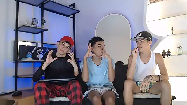 THREE GUYS HOT online show from 24, 9, 2025