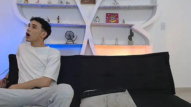 THREE GUYS HOT online show from 28, 11, 2025