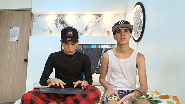 THREE GUYS HOT online show from 8, 9, 2025