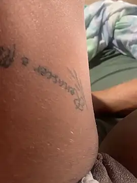 ju muniz01 online show from 30, 9, 2025