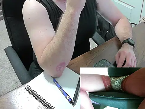 Snapshot of txcrossdresser09 chatting on 25, 2, 2026 txcrossdresser09 online show from 25, 2, 2026