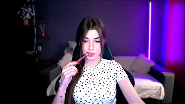 Dianaa Lee0 online show from 26, 9, 2025