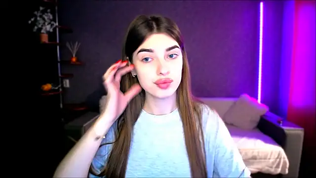 Dianaa Lee0 online show from 24, 9, 2025