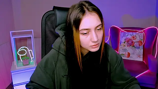 olivianorton online show from 1, 11, 2025