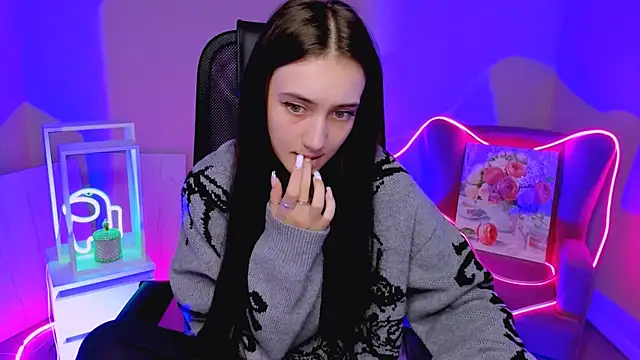 olivianorton online show from 2, 12, 2025