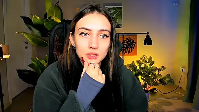 olivianorton online show from 4, 10, 2025