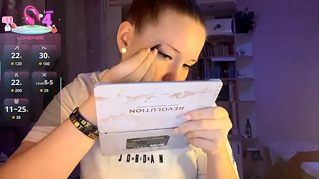 PandaFluff online show from 22, 9, 2025