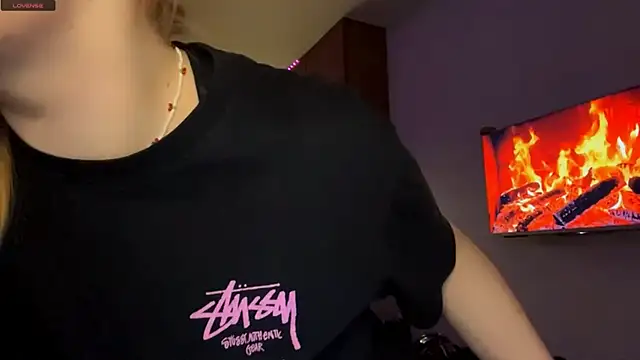 PandaFluff online show from 11, 4, 2026