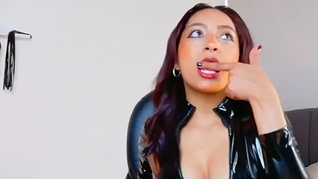 JadeClifford online show from 8, 10, 2025