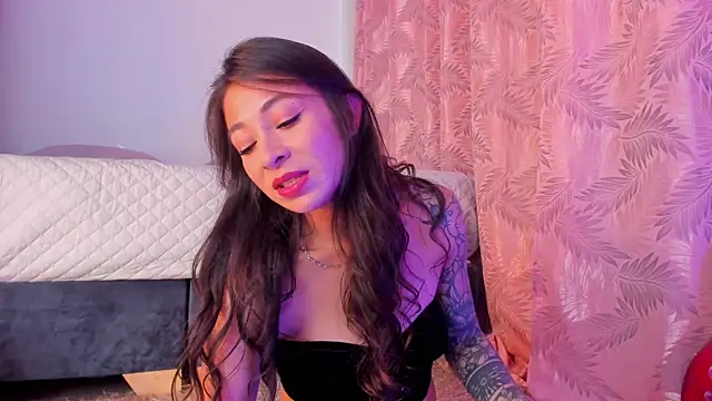 riley bensongh online show from 4, 11, 2025