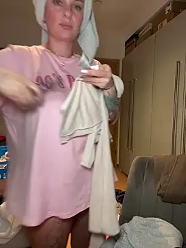 OliviaaFischer online show from 10, 2, 2026