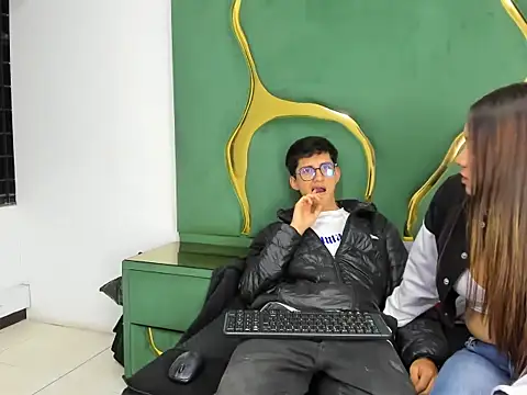 Noa Arez online show from 7, 10, 2025