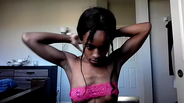 Marlowlovee online show from 9, 9, 2025