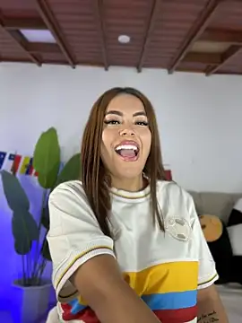 SaraMartinez 1 online show from 4, 7, 2026