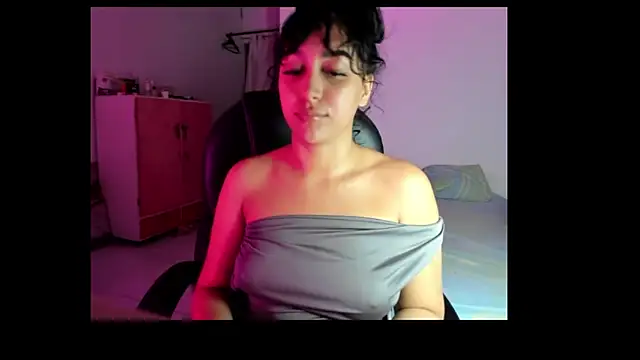Snapshot of mia_katteyes chatting on 12, 6, 2026 mia katteyes online show from 12, 6, 2026
