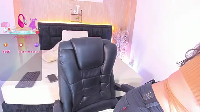 jessica hotxxx online show from 3, 12, 2025