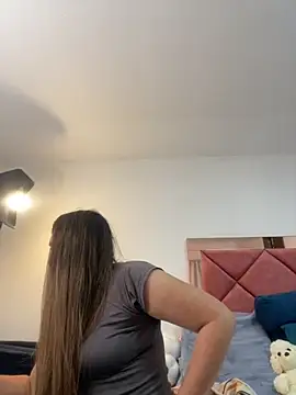 emma hot2006 online show from 15, 9, 2025