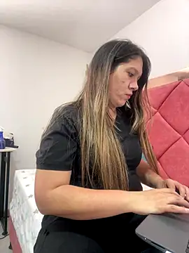 emma hot2006 online show from 7, 11, 2025