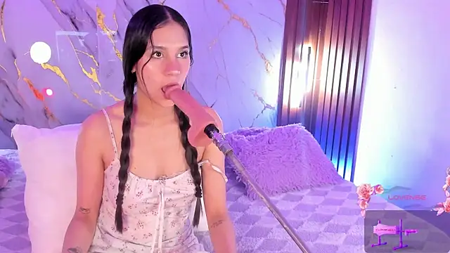 Emmiicute online show from 18, 5, 2026