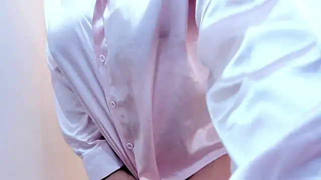 CarolinaMejia online show from 6, 10, 2025