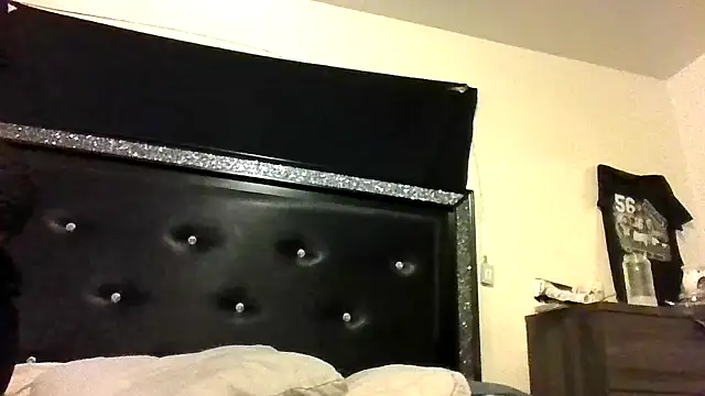 OnlyOneMeeks online show from 17, 4, 2026