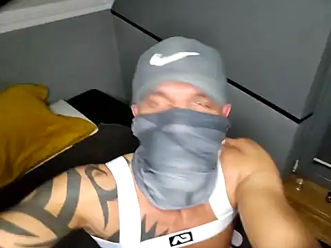 Snapshot of slavic_boy_39 chatting on 22, 11, 2025 slavic boy 39 online show from 22, 11, 2025