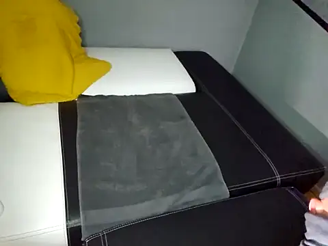 Snapshot of slavic_boy_39 chatting on 28, 10, 2025 slavic boy 39 online show from 28, 10, 2025