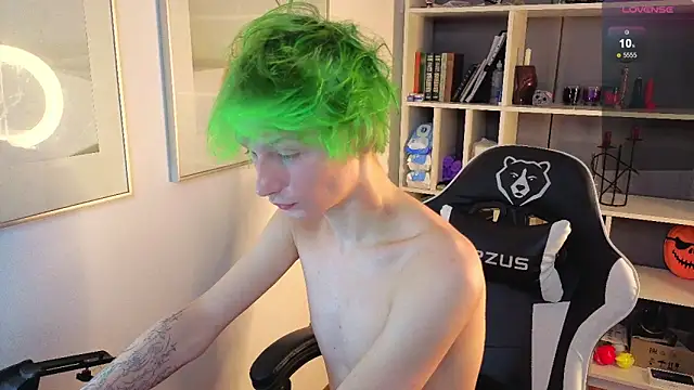 Your avatar online show from 20, 11, 2025