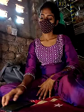 Snapshot of priyastrip314 chatting on 5, 11, 2025 priyastrip314 online show from 5, 11, 2025