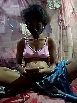 Snapshot of priyastrip314 chatting on 11, 9, 2025 priyastrip314 online show from 11, 9, 2025