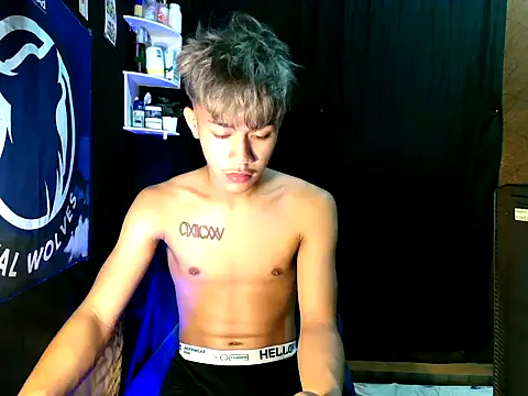 Snapshot of naughtyboyloy_0 chatting on 6, 11, 2025 naughtyboyloy 0 online show from 6, 11, 2025