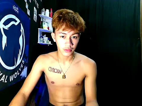 Snapshot of naughtyboyloy_0 chatting on 2, 11, 2025 naughtyboyloy 0 online show from 2, 11, 2025